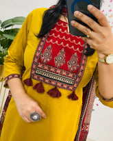 Pure fine Cotton fabric   Kurti with Pant with cotton 100-100 Dupatta*
Size: *M/38, L/40, XL/42, XXL/44,XXXl/46*
*Fabric: *Heavy Cotton*
*Work-Hand Sequence and tasal work*